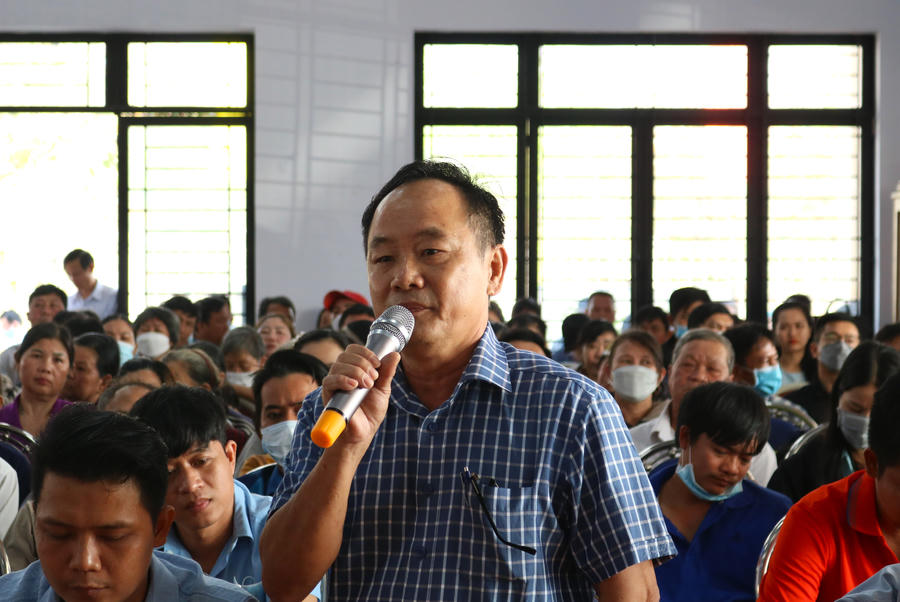 Đại diện một hộ dân nêu ý kiến.