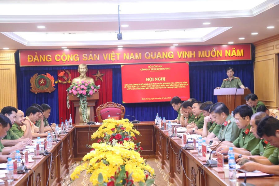 Toàn cảnh buổi họp của tổ tuần tra 171 Bình Dương.