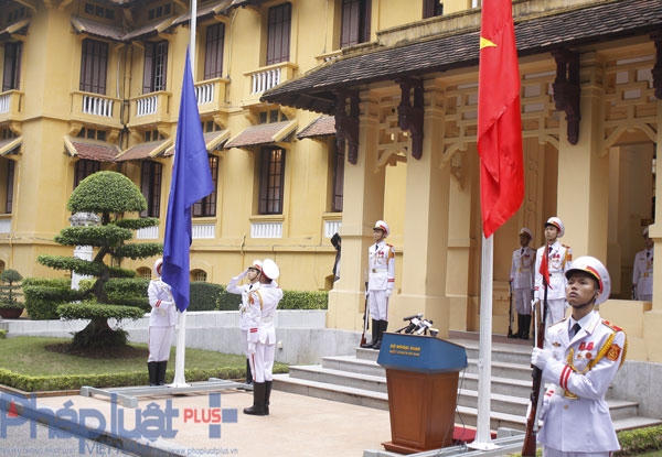 Trang nghiêm tại lễ thượng cờ ASEAN