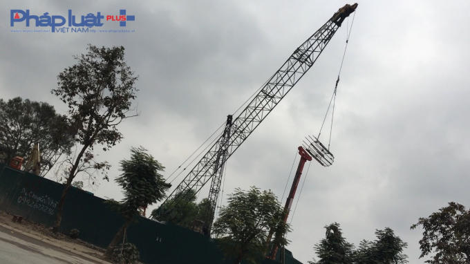 Ngày 20/2/2016, PV có mặt tại hiện trường, công trường vẫn đang thi công.