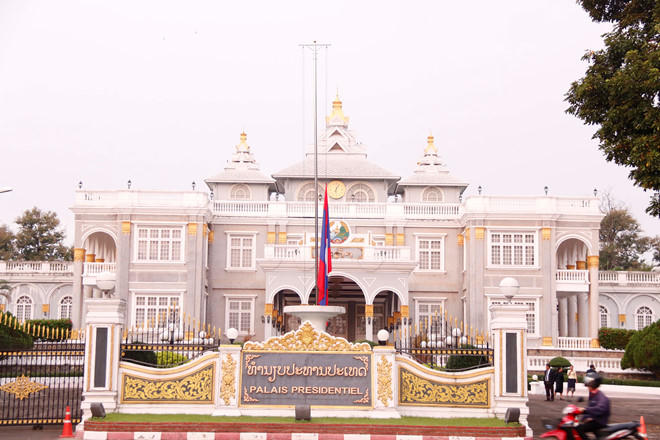 Nhiều đo&agrave;n kh&aacute;ch trong nước v&agrave; Quốc tế viếng Chủ tịch nước Trần Đại Quang