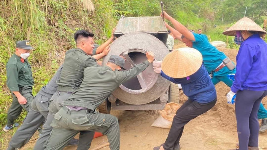 z4500483318588_f069fece85d14103d813236be303ed8c