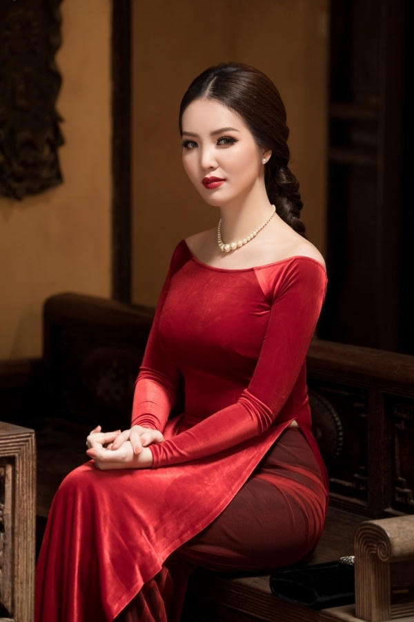 &Aacute; hậu Thụy V&acirc;n khoe nhan sắc