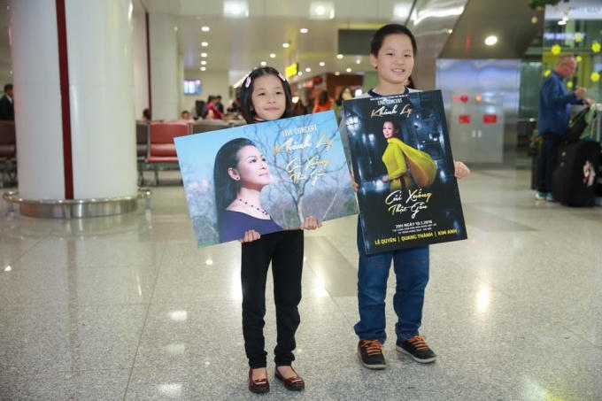 Và có cả những fan nhí rất đáng yêu
