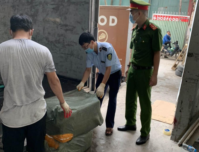 7 tấn nầm lợn không nguồn gốc bị lực lượng chức năng thu giữ. Ảnh Cục QLTT Hà Nội