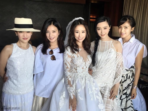 Lâm Tâm Như bên bạn bè thân thiết là các ngôi sao, diễn viên nổi tiếng: Châu Tấn, Triệu Vy, Phạm Băng Băng, Lưu Đào.