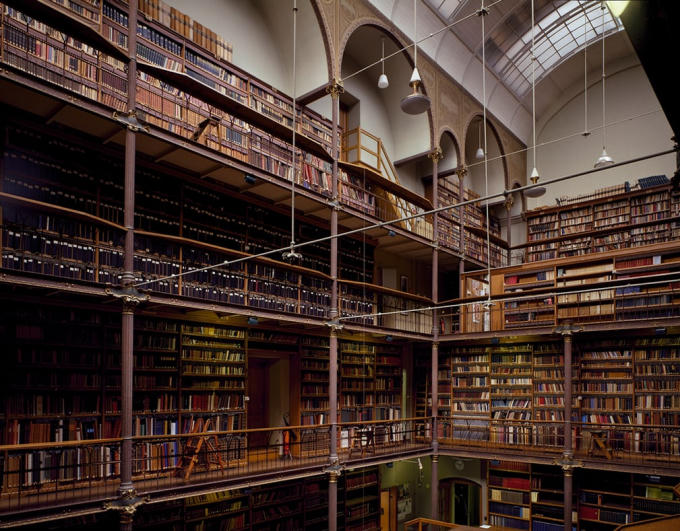 Thư viện Rijksmuseum ở Amsterdam, Hà Lan: Thư viện được thành lập năm 1885. Đây là thư viện nghiên cứu lịch sử nghệ thuật công cộng lớn nhất tại Hà Lan.
