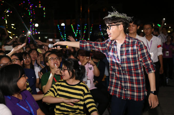 Đức Phúc, Giang Hồng Ngọc gây xúc động khi hát về mẹ