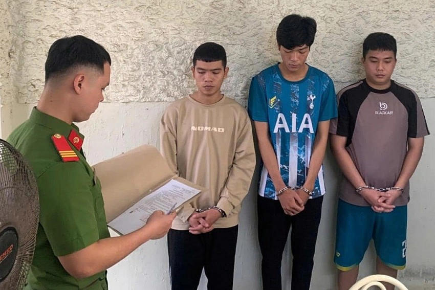 Công an khởi tố 3 bị can để điều tra.