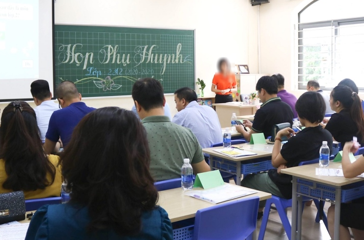 Họp phụ huynh-cuộc họp gây nhiều tranh cãi liên quan đến các khoản thu-chi đầu năm học. Hình ảnh minh họa.