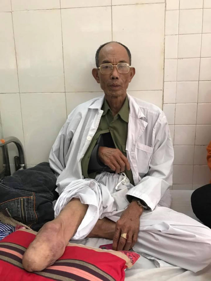 Ông Vin đang được điều trị tại Bệnh Viện 103 (ảnh Nguyễn Văn Duẩn).