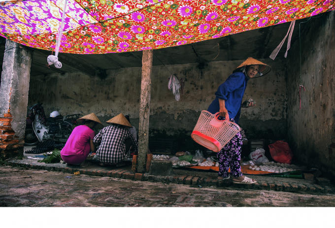 B&igrave;nh dị phi&ecirc;n chợ qu&ecirc; n&ocirc;ng th&ocirc;n Bắc Bộ