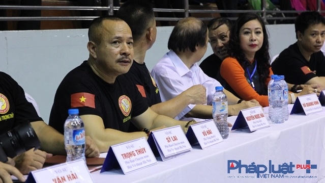 "Năm nay so với mọi năm lượng võ sinh, vận động viên đông hơn hẳn, thực hiện quyết định của Chính phủ về việc đưa võ thuật vào trong trường học, Hội võ thuật Hà Nội đã phát triển ba bài quyền cấp 1,2,3 vào các trường học, sắp tới đây sẽ nhân rộng để làm sao đưa võ cổ truyền vào tất cả các trường học, từ đó hứa hẹn sẽ tạo dựng cho thế hệ trẻ không chỉ khỏe về thể chất mà còn mạnh về tinh thần... ", Võ sư Vũ Hải, Phó Tổng thư ký Hội võ thuật Hà Nội cho hay.
