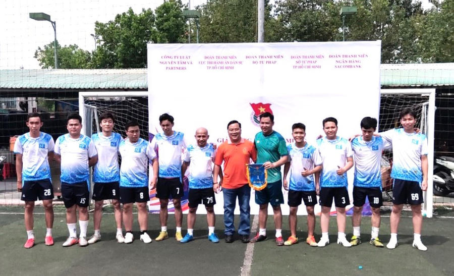 3E1A56E5-3D6D-4E07-8BB5-3E62587E66AD.