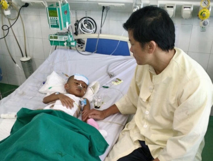 Sự sống của bé hết sức mong manh.