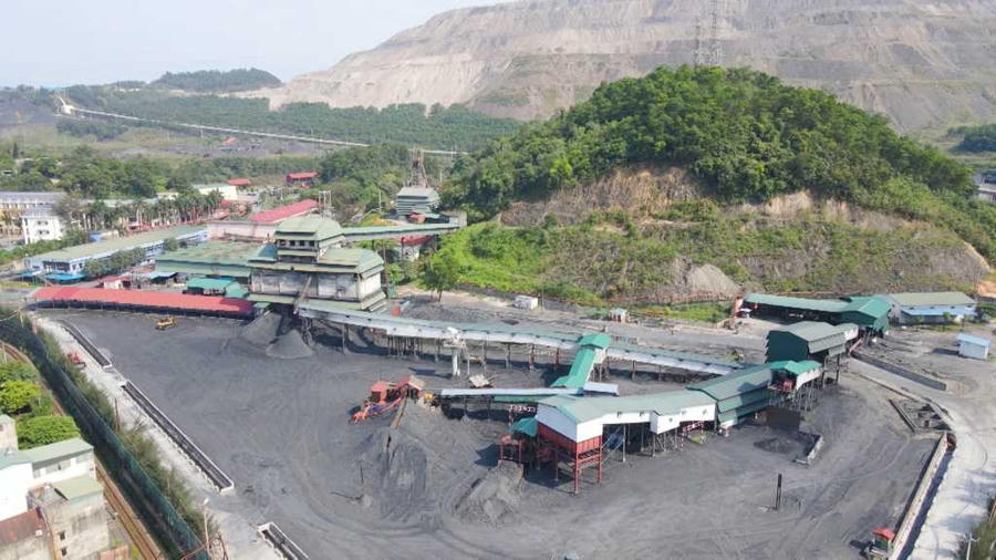 Công trường sản xuất của Công ty CP Than Mông Dương.