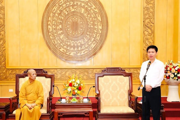 Bí thư Tỉnh ủy Ninh Bình Trương Quốc Huy, trân trọng cảm ơn những tình cảm tốt đẹp của Hòa thượng Thích Quảng Hà cùng các vị Thượng tọa, chư tăng trong Ban Trị sự Giáo hội Phật giáo tỉnh.