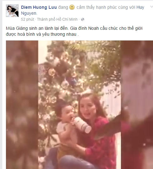 Hoa hậu Diễn Hương c&ugrave;ng con trai v&agrave; &ocirc;ng x&atilde; đ&atilde; chuẩn bị xong xu&ocirc;i tất cả mọi thứ cho m&ugrave;a Gi&aacute;ng sinh. Năm nay l&agrave; một năm hạnh ph&uacute;c của c&ocirc; v&igrave; sau bao s&oacute;ng gi&oacute; c&ocirc; đ&atilde; t&igrave;m được người bạn đời đ&iacute;ch thực v&agrave; lu&ocirc;n c&oacute; ch&agrave;ng ho&agrave;ng tử b&eacute; bỏng b&ecirc;n cạnh.