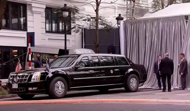 Xe của phái đoàn Mỹ tới khách sạn Metropole (Ảnh: Fox News)