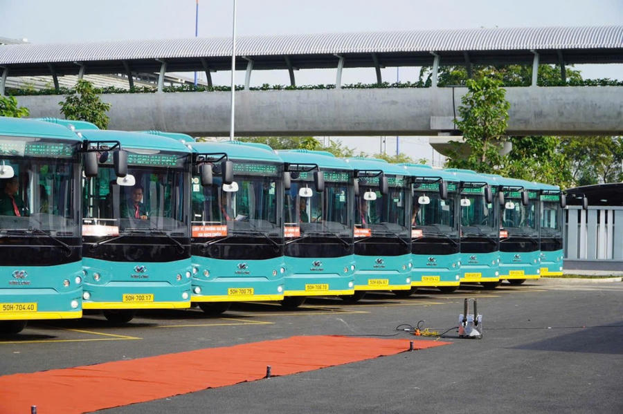 17 tuyến xe buýt điện có trợ giá sẽ chính thức đi vào hoạt động từ ngày 22/12 để kết nối Metro số 1 Bến Thành - Suối Tiên.