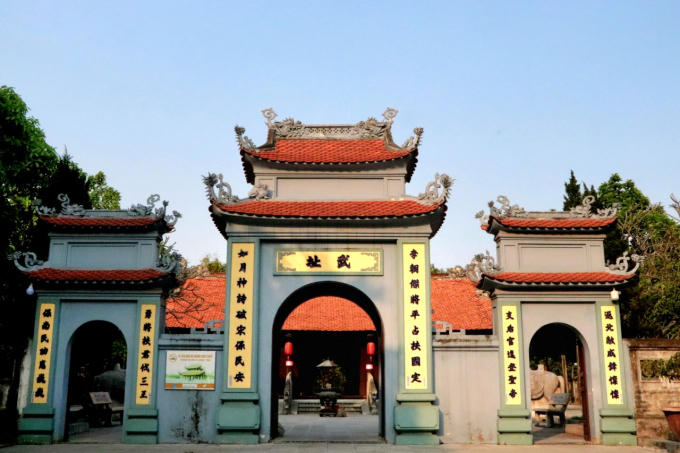 z3331140064173_53d8761cbcd69db942ae7bce6c7e8b3d