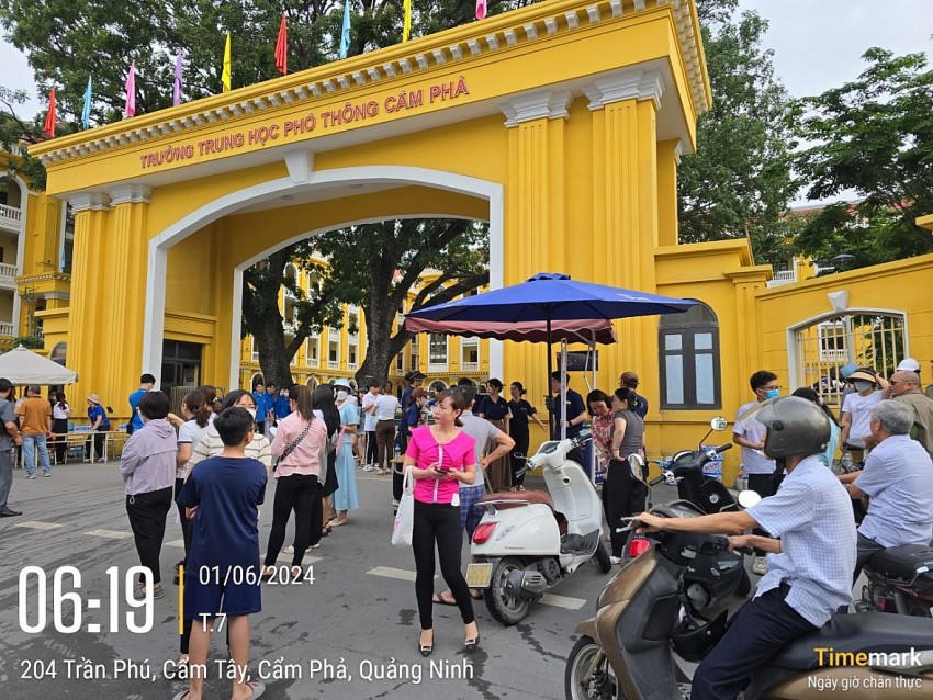 Trên 16 nghìn thí sinh ở Quảng Ninh 'vượt vũ môn' vào lớp 10.