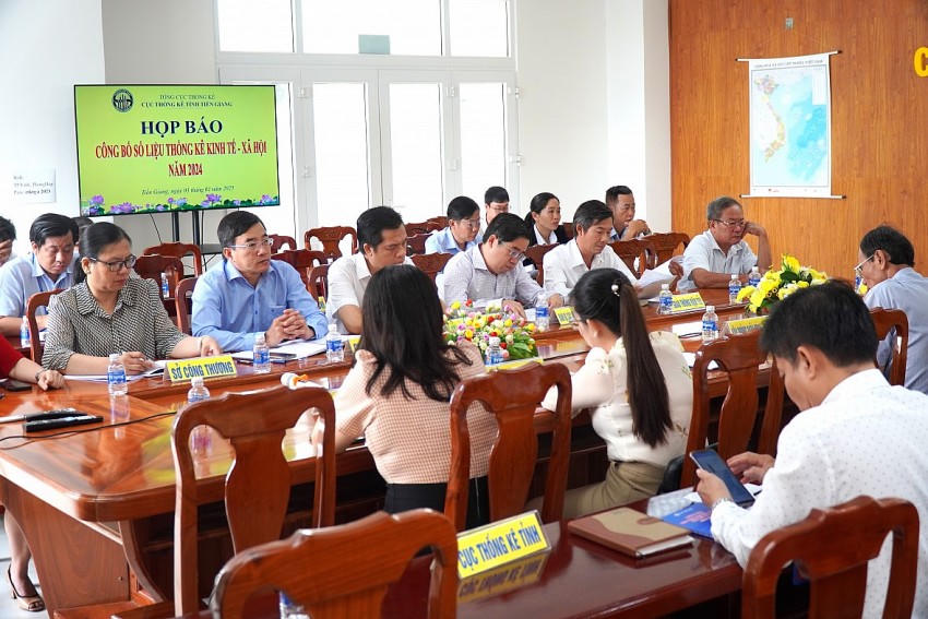 Tiền Giang hiện có 100% xã đạt chuẩn nông thôn mới