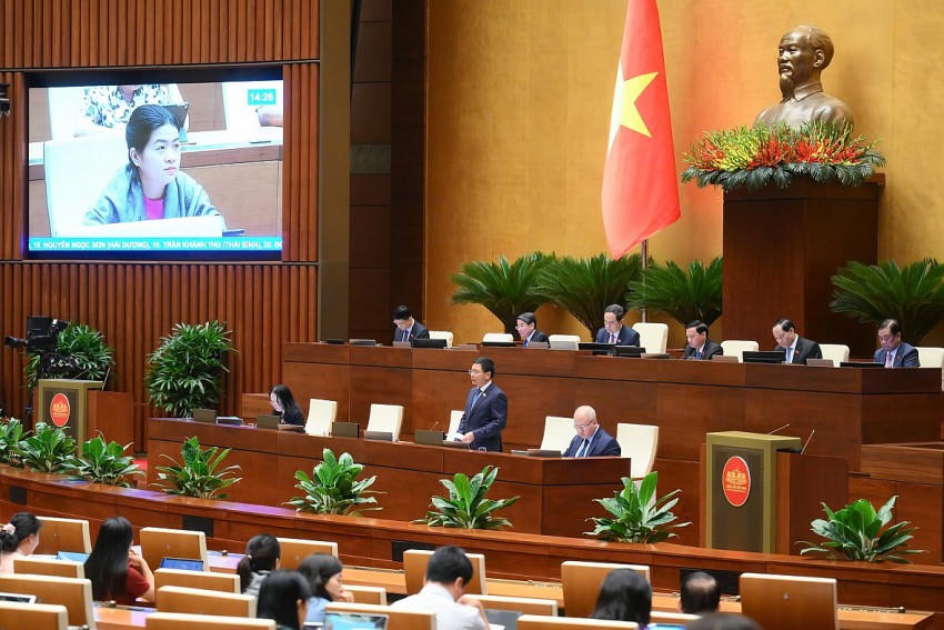 Nhiều giải pháp để quản lý thuế trong lĩnh vực thương mại điện tử. (Ảnh quochoi.vn)