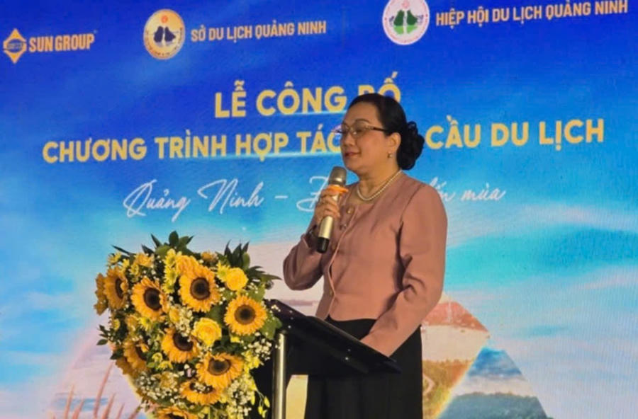 Bà Nguyễn Huyền Anh, Giám đốc Sở Du lịch Quảng Ninh phát biểu tại sự kiện. Ảnh: Nguyễn Quang.