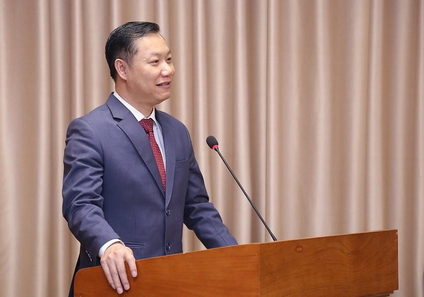 Tân Vụ trưởng Vụ Giáo dục đại học Nguyễn Tiến Thảo phát biểu nhậm chức. (Ảnh: Bộ GD&ĐT)