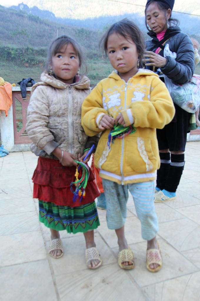 Những đứa trẻ nghèo nơi phố huyện Sa Pa