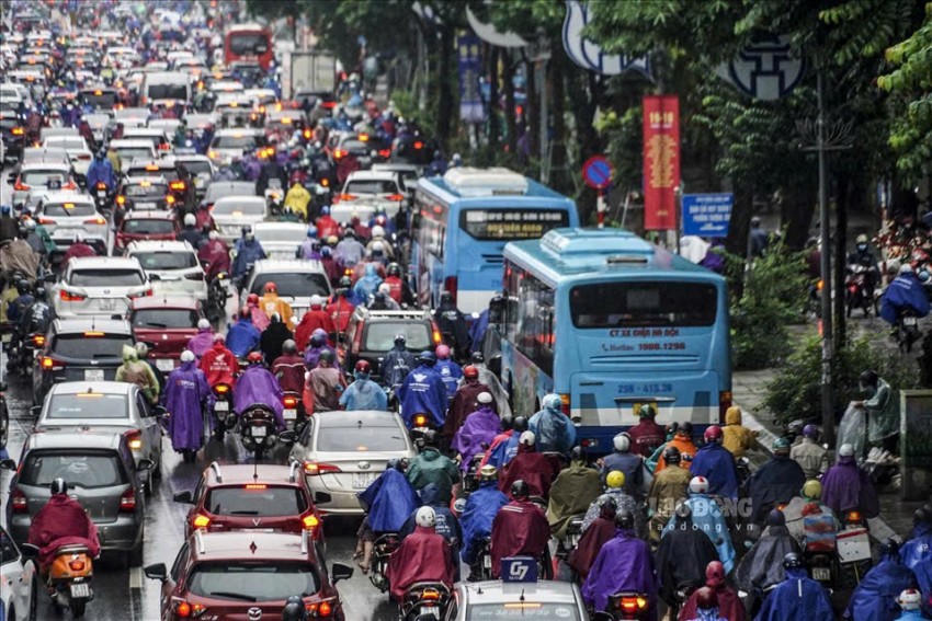 Tình trạng ùn tắc giao thông ở Thủ đô thường xuyên diễn ra.