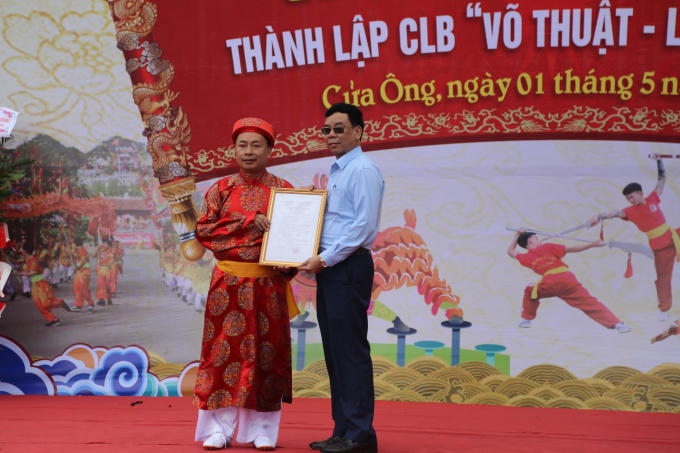 z3382275597506_eb7723b8abfd43dbd6a0fcbdd1cd3ad5