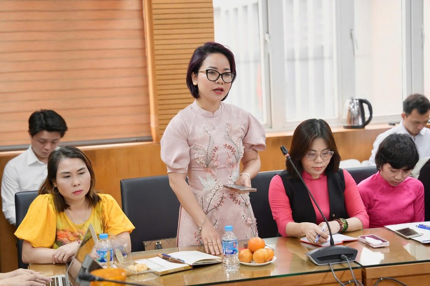 Đồng chí Đỗ Thị Mỵ Châu, Phó Tổng Thư ký Pháp luật Media phát biểu tại Đại hội.