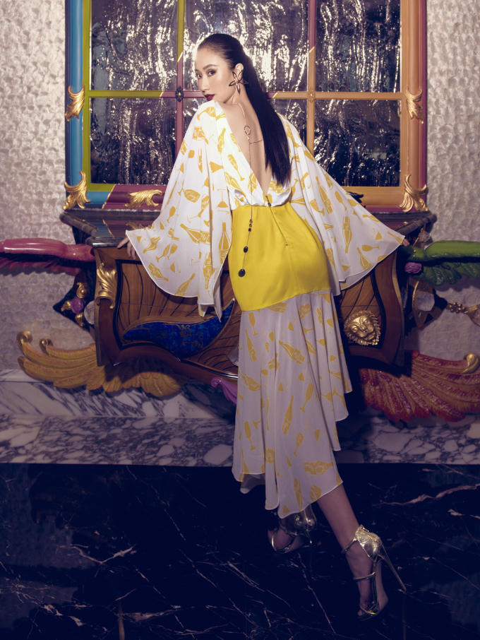 H&agrave; Thu ki&ecirc;u sa chụp ảnh thời trang trong kh&aacute;ch sạn d&aacute;t v&agrave;ng