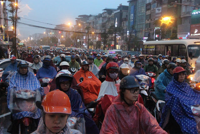 Dự b&aacute;o, chiều tối v&agrave; đ&ecirc;m mai miền Bắc sẽ xuất hiện mưa r&eacute;t. (Ảnh minh họa Nguyễn Dương).