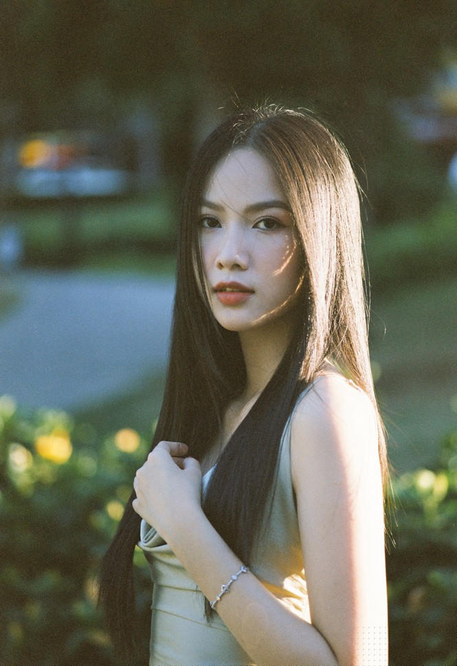Phương Quỳnh cho biết, cô chưa từng tham gia cuộc thi Hoa khôi hay nhan sắc nào trước đó cho tới khi đăng kí Hoa hậu Việt Nam 2020.