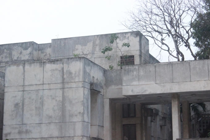 Một trong hai tòa nhà chính được kết nối bởi đường hành lang (Ảnh:Văn Đại)