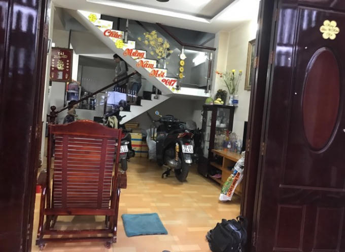 Bên trong căn nhà.