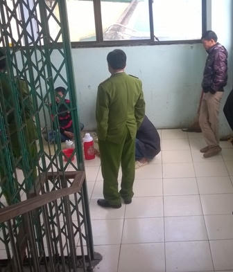 Lực lượng CA luôn có mặt để canh giữ hung thủ Tường