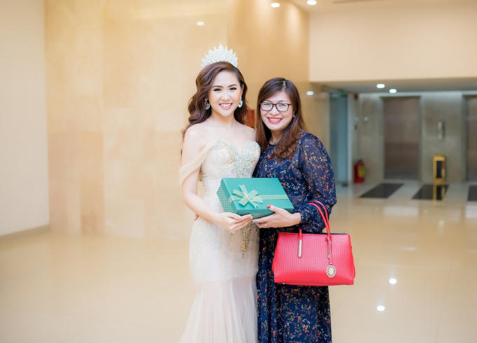 Đông đảo bạn bè, gia đình, người thân đều giành những lời chúc mừng tốt đẹp đến Trúc Ny.