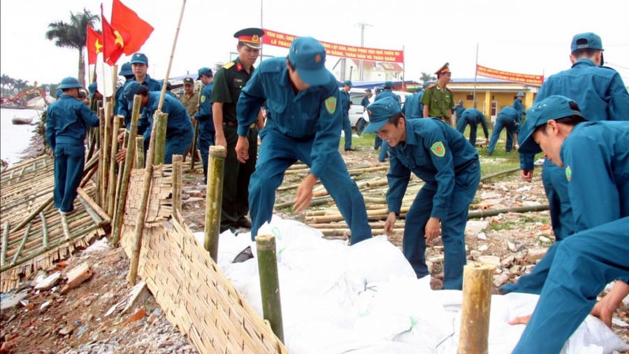Tăng cường huấn luyện, tập huấn, diễn tập thực nghiệm các vấn đề mới, phức tạp để nghiên cứu, rút kinh nghiệm, làm cơ sở hoàn thiện các phương án ứng phó, khắc phục hậu quả sự cố, thảm họa, thiên tai. (Ảnh minh họa: VGP)