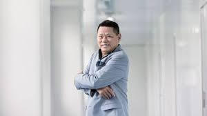 Tỷ phú hoàng kiều.