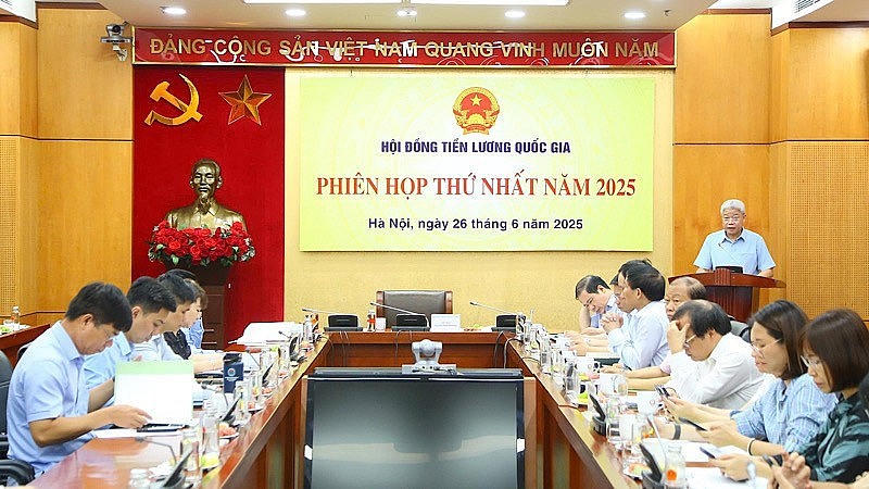 Hội đồng Tiền lương quốc gia họp phiên thứ nhất để trao đổi về phương án tăng lương tối thiểu năm 2026.