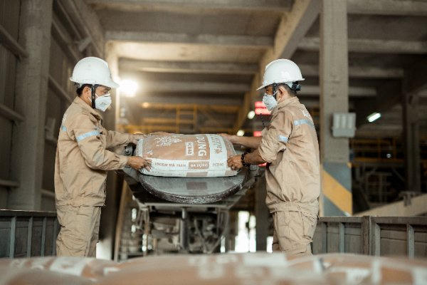 Giá liên tục tăng, doanh nghiệp xi măng làm ăn ra sao?
