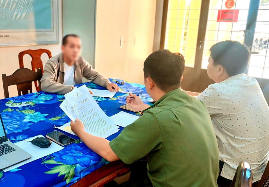 Cán bộ Phòng An ninh mạng và phòng chống tội phạm sử dụng công nghệ cao (Công an tỉnh Bạc Liêu) mời làm việc đối với Võ Minh Trung.