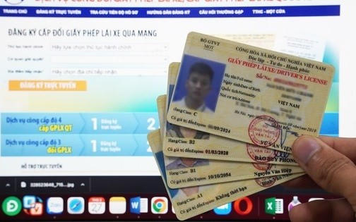 Đề xuất bỏ bài thi mô phỏng, rút ngắn thời gian đổi, cấp giấy phép lái xe. (Ảnh minh hoạ)
