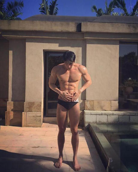 Quý ông hơn 50 tuổi chia sẻ bí quyết trẻ như thanh niên 20