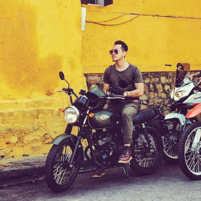 Pom bắt đầu bén duyên với nghệ thuật bằng vai diễn ấn tượng trong Parody 'Vợ người ta' của nhóm Ghiền mỳ gõ.