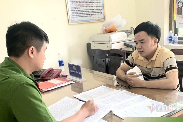 Đối tượng Nguyễn Tiến Sỹ tại cơ quan điều tra.